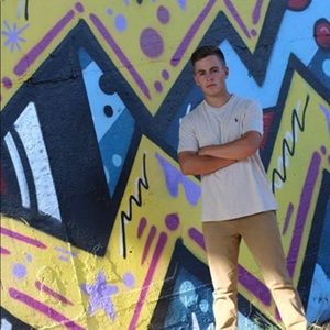 Meet your Posher, Ethan